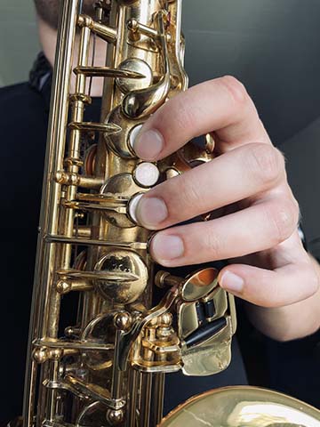 Image 1: Left-hand position